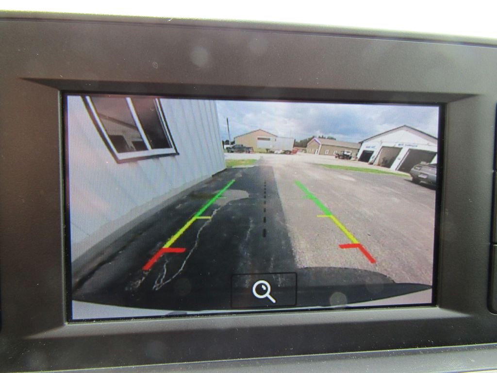 Used 2022 White Ford S image 7