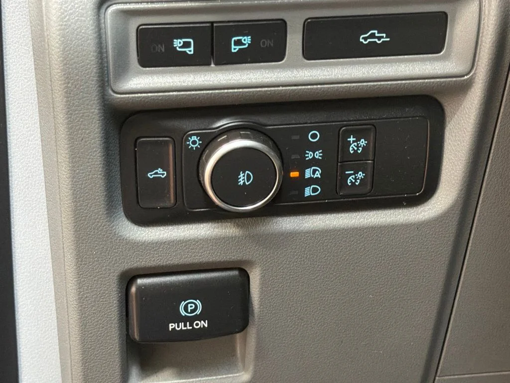 Used 2021 Blue Metallic Ford XLT image 22