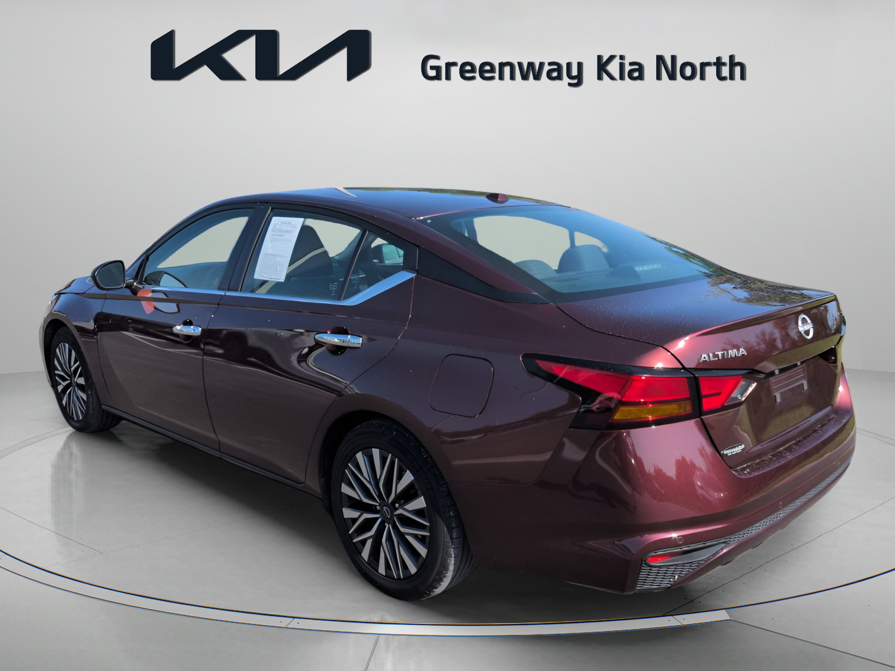 Used 2024 Garnet Pearl Metallic Nissan 2.5 SV image 6