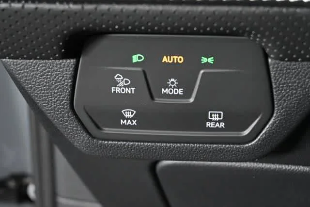 2026 Volkswagen Atlas Cross Sport SE w/Tech - Photo 33