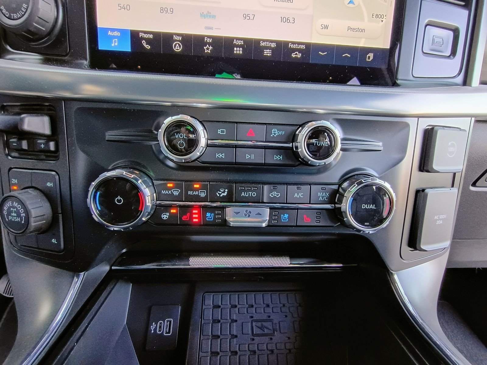 2025 Ford F-150 Lariat - Photo 24