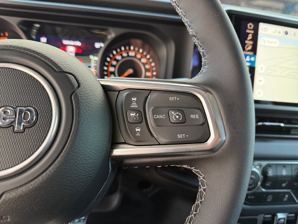 2025 Jeep Wrangler 4-Door Sahara - Photo 25