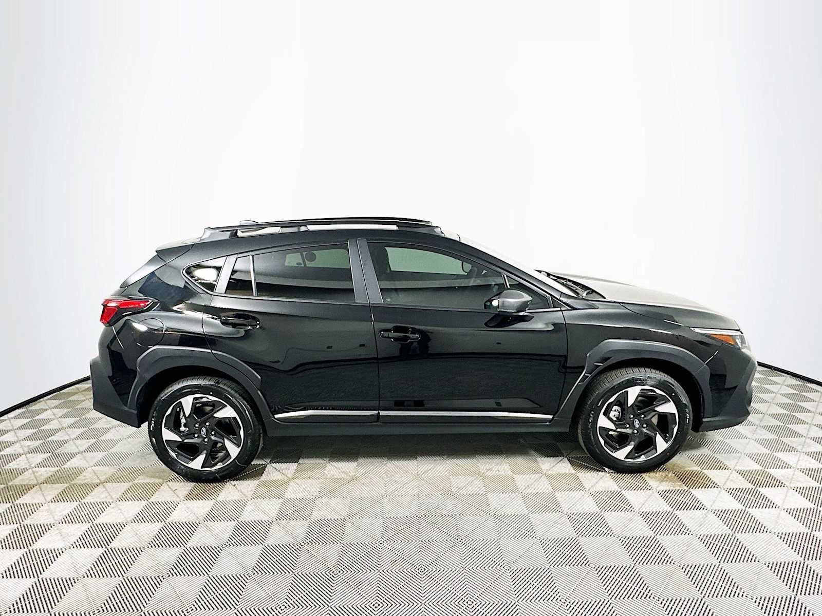 2025 Subaru Crosstrek Limited - Photo 8