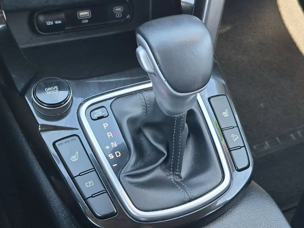 Used 2024 Green Kia EX image 16