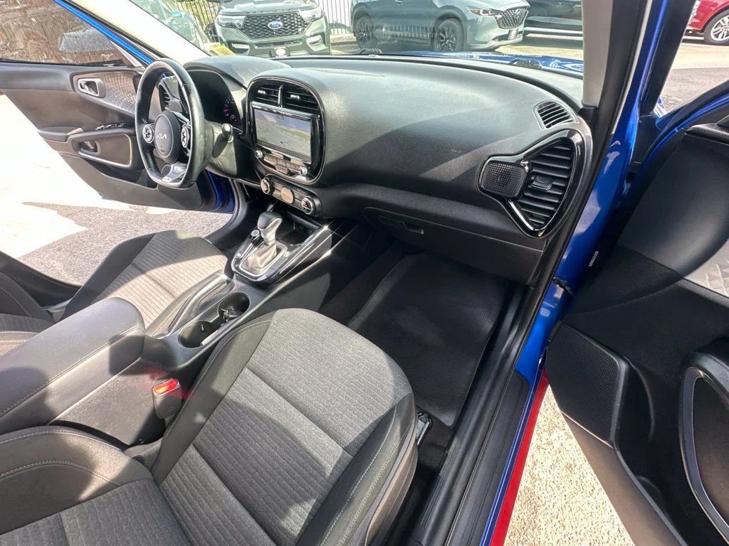 Used 2022 Blue Kia GT-Line image 34