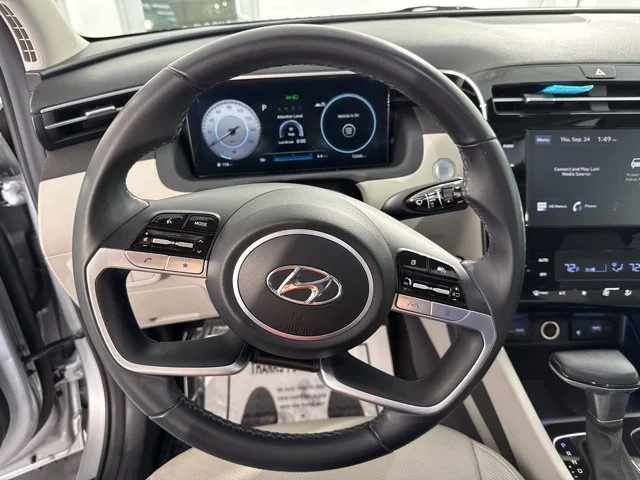 Used 2023 Silver Hyundai SEL image 28