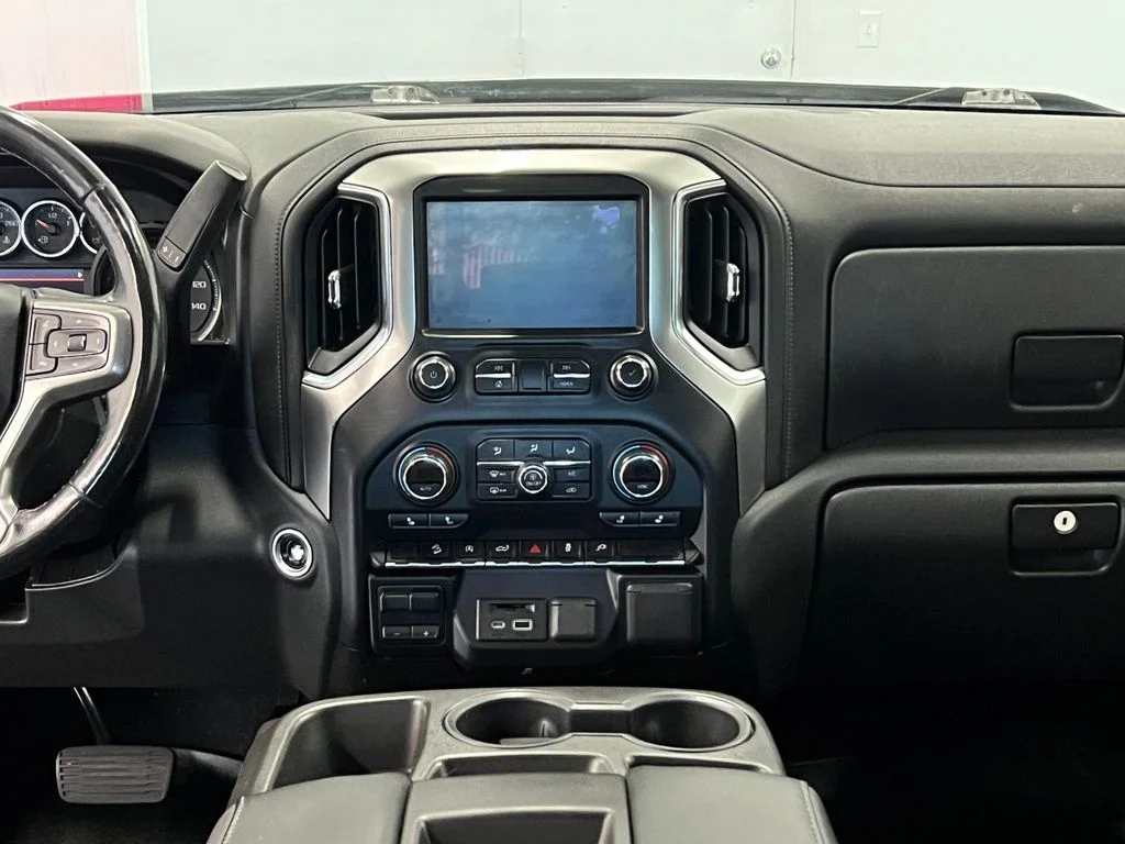 Used 2019 Black Chevrolet LT image 20
