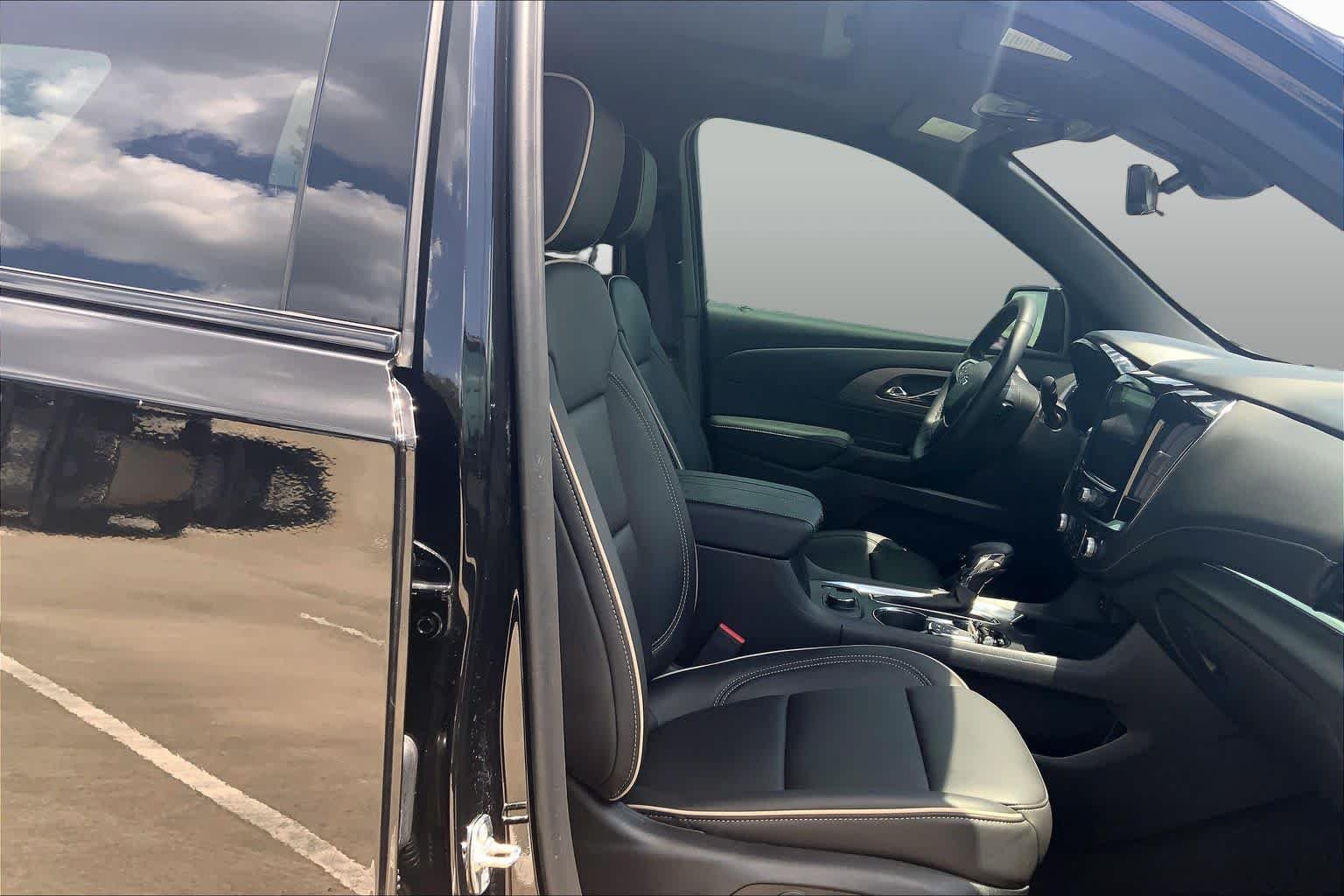 Used 2023 Mosaic Black Metallic Chevrolet Premier image 9