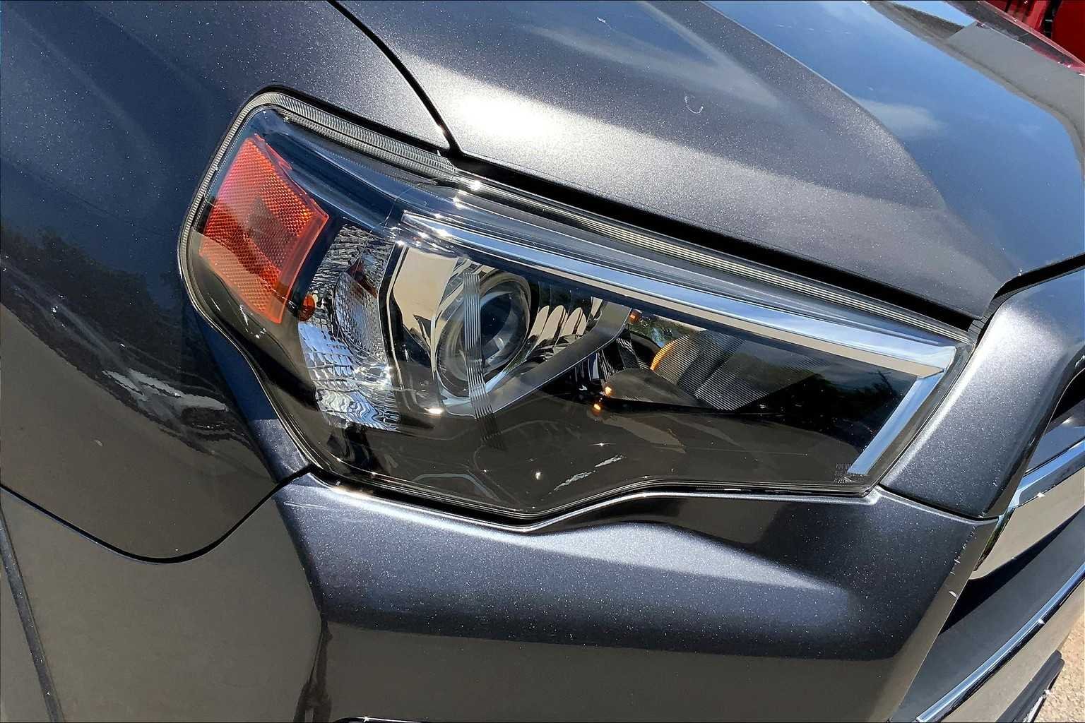 Used 2017 Magnetic Gray Metallic Toyota SR5 image 28