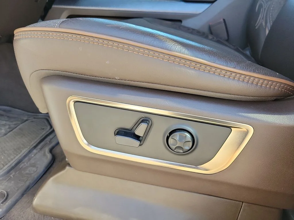 Used 2025 White Ram Limited image 14