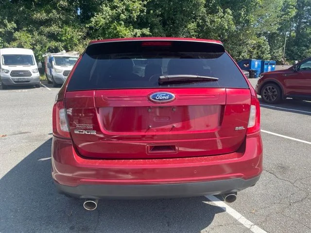 Used 2013 Red Ford SEL image 4