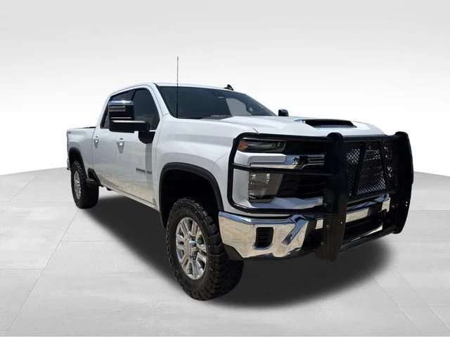 Used 2024 White Chevrolet LT image 6