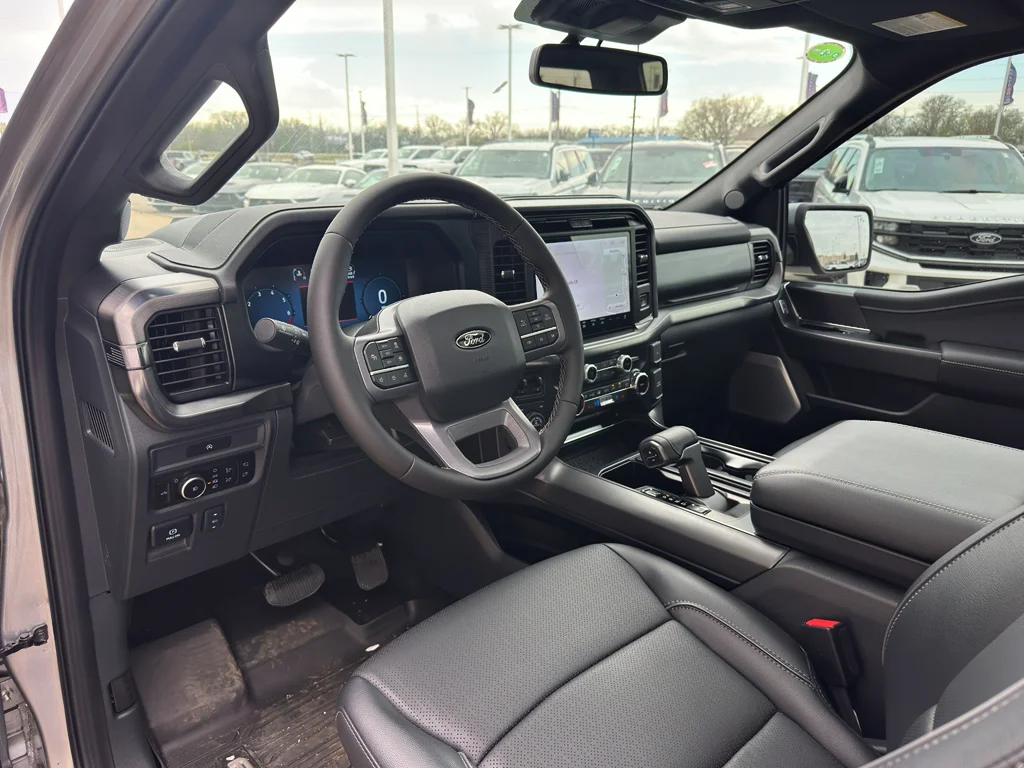 2025 Ford F-150 Lariat - Photo 15
