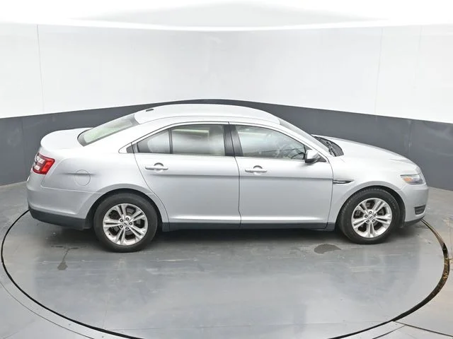 Used 2013 Ingot Silver Ford SEL image 24