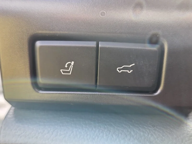 Used 2021 White Metallic FORD LIMITED image 37