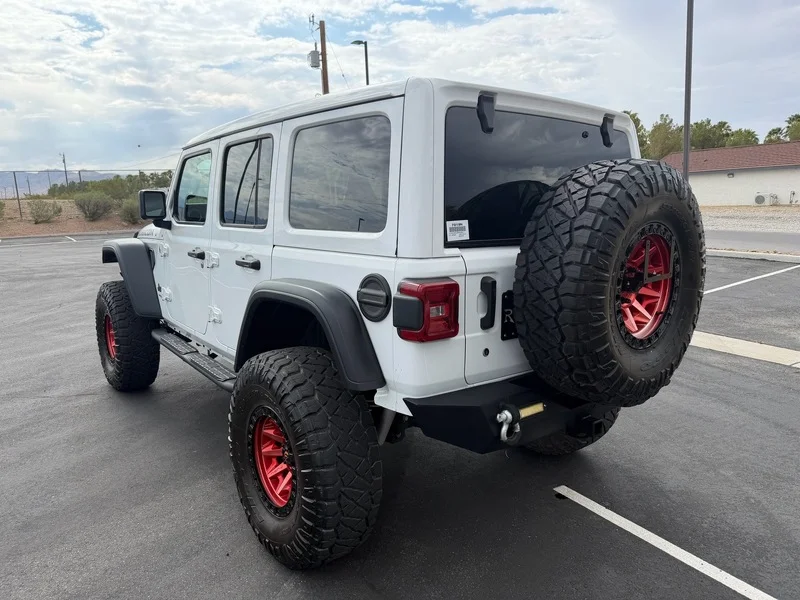 Used 2019 Bright White Clea Jeep Rubicon image 5