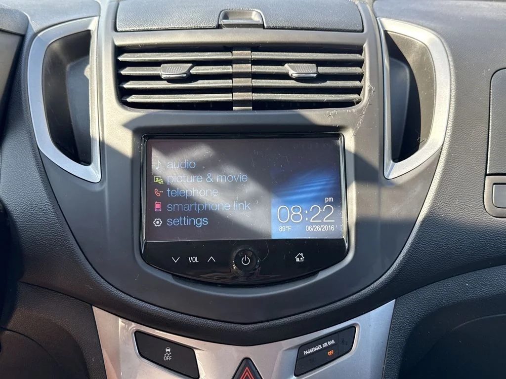 Used 2016 Gray Chevrolet LT image 18