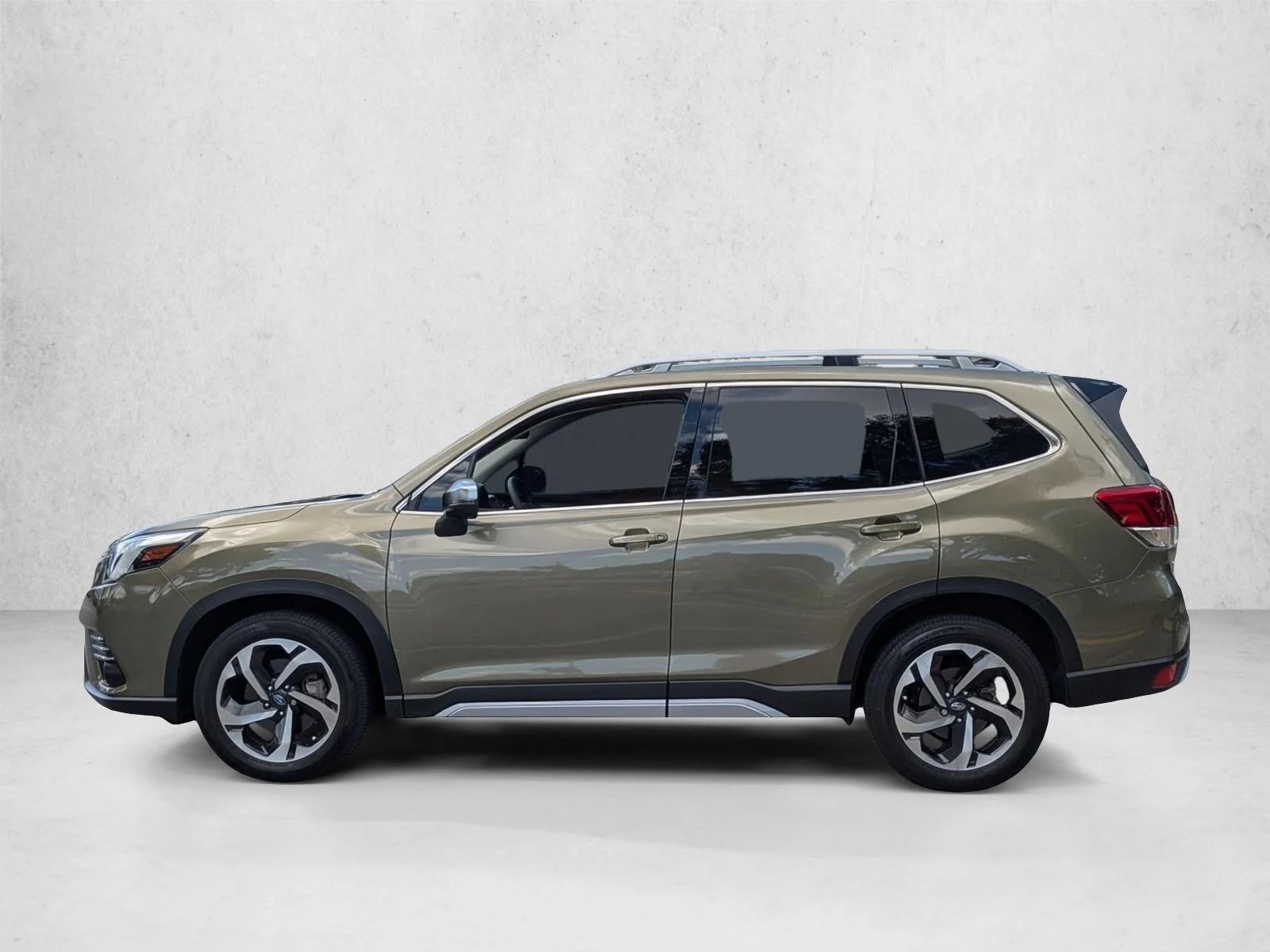 Used 2024 Green Subaru Touring image 9
