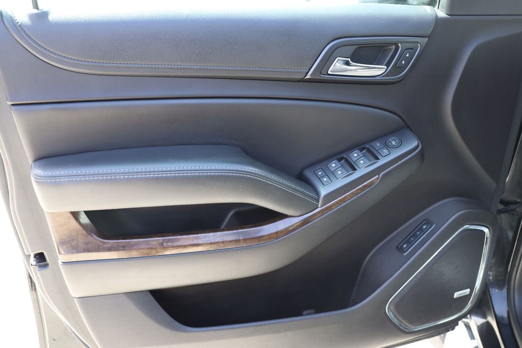 Used 2016 Black Chevrolet LT image 10