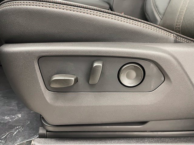 New 2026 Polar White Tricoat Chevrolet High Country image 10