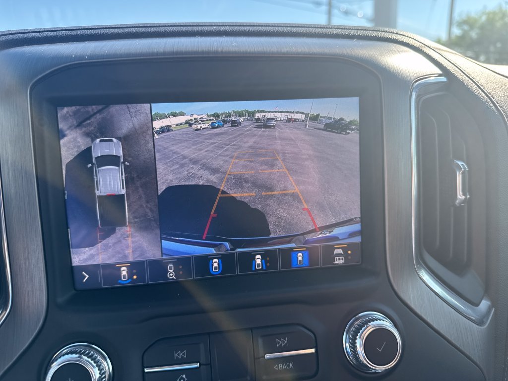 Used 2021 WHITE FROST TRICOAT GMC Denali image 19