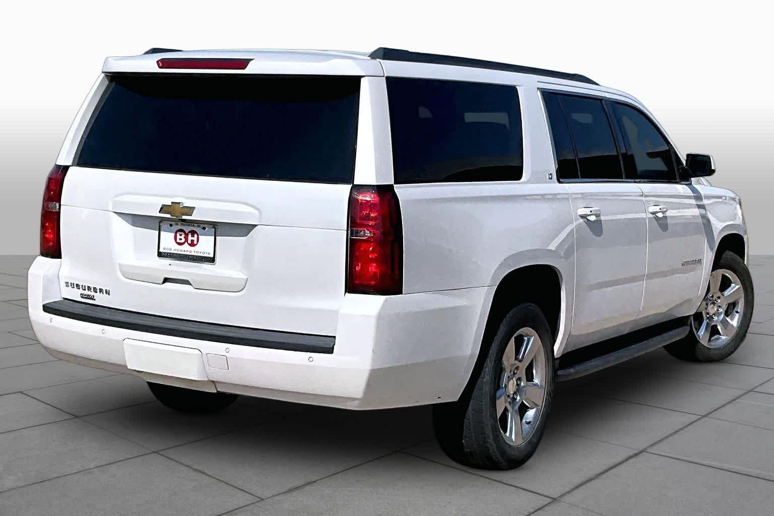 Used 2018 Iridescent Pearl Tricoat Chevrolet LT image 12