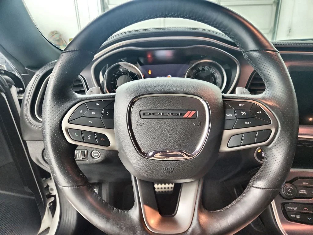 Used 2022 White Dodge R/T Scat Pack image 25