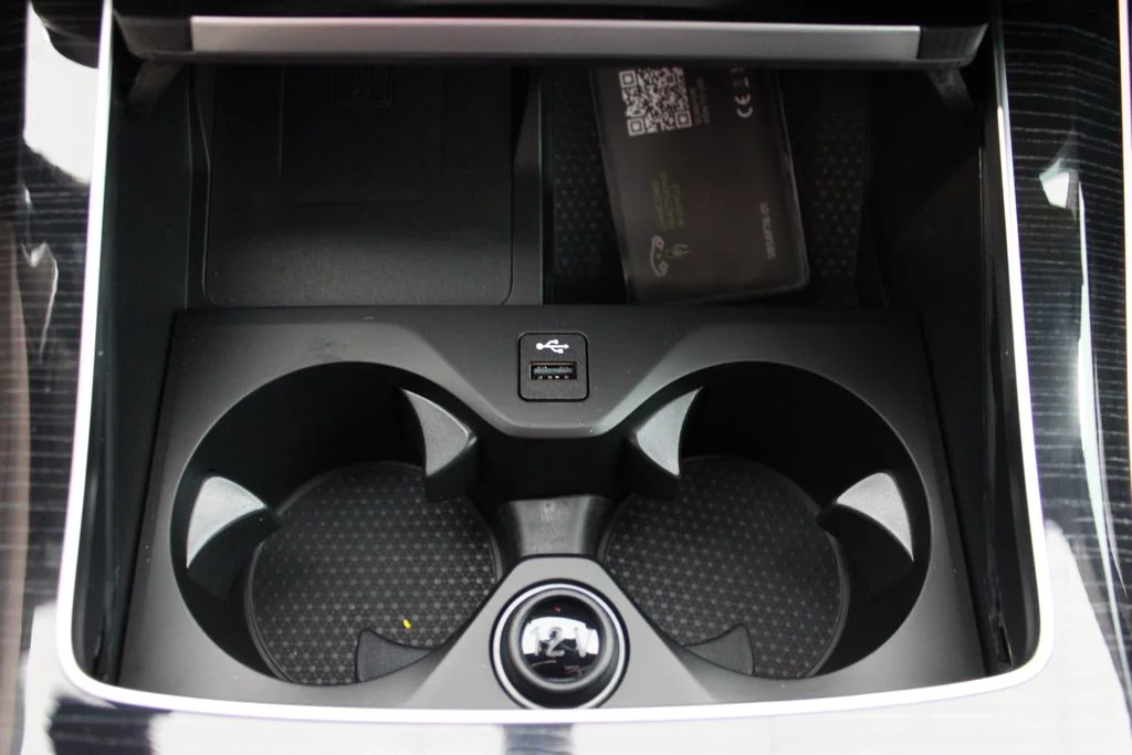 New 2026 Carbon Black Metallic BMW xDrive40i image 17