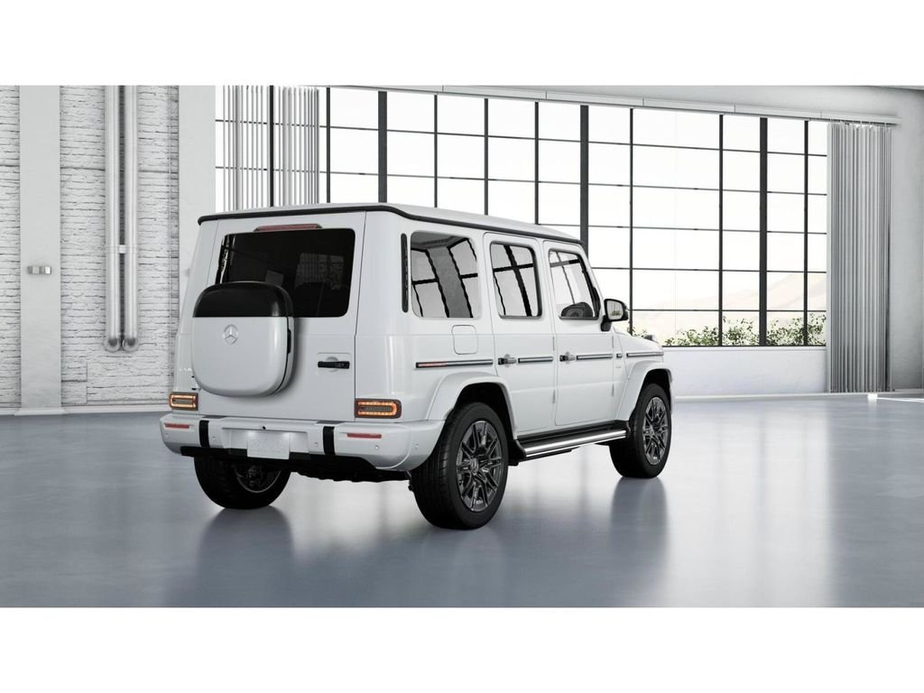 Used 2025 MANUFAKTUR Moonlight White Magno Mercedes-Benz G 580 image 22