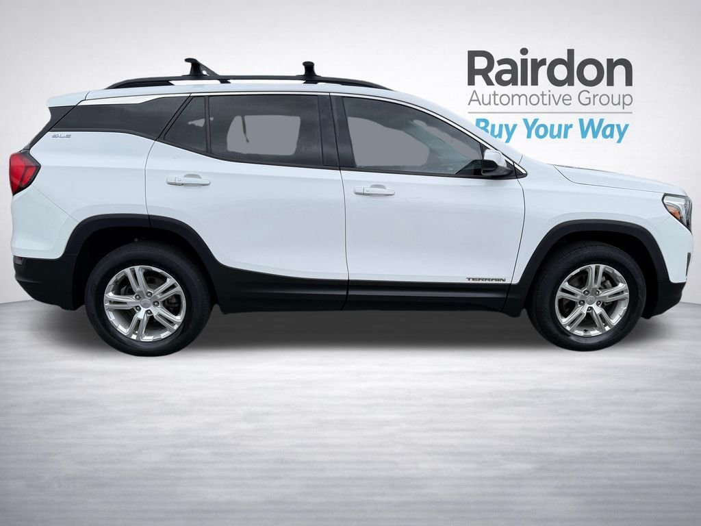 Used 2018 White GMC SLE image 8