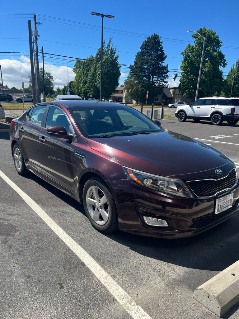 Used 2014 Red Kia LX image 3