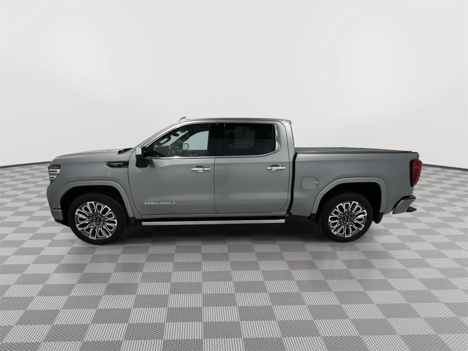 Used 2025 GMC Sierra 1500 Denali Ultimate with VIN 1GTUUHEL4SZ308682 for sale in Alexandria, Minnesota
