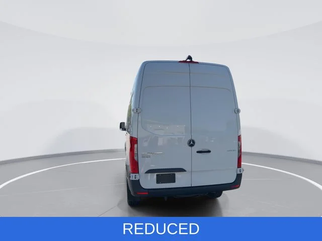 Used 2025 White Mercedes-Benz Cargo 144 WB image 7