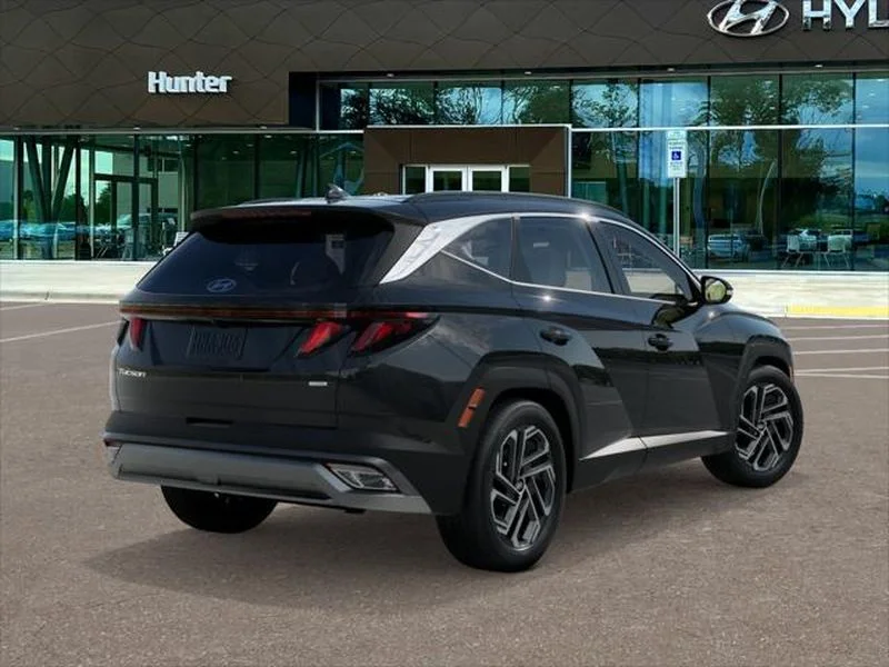 Used 2026 Phantom Black Hyundai SEL image 4
