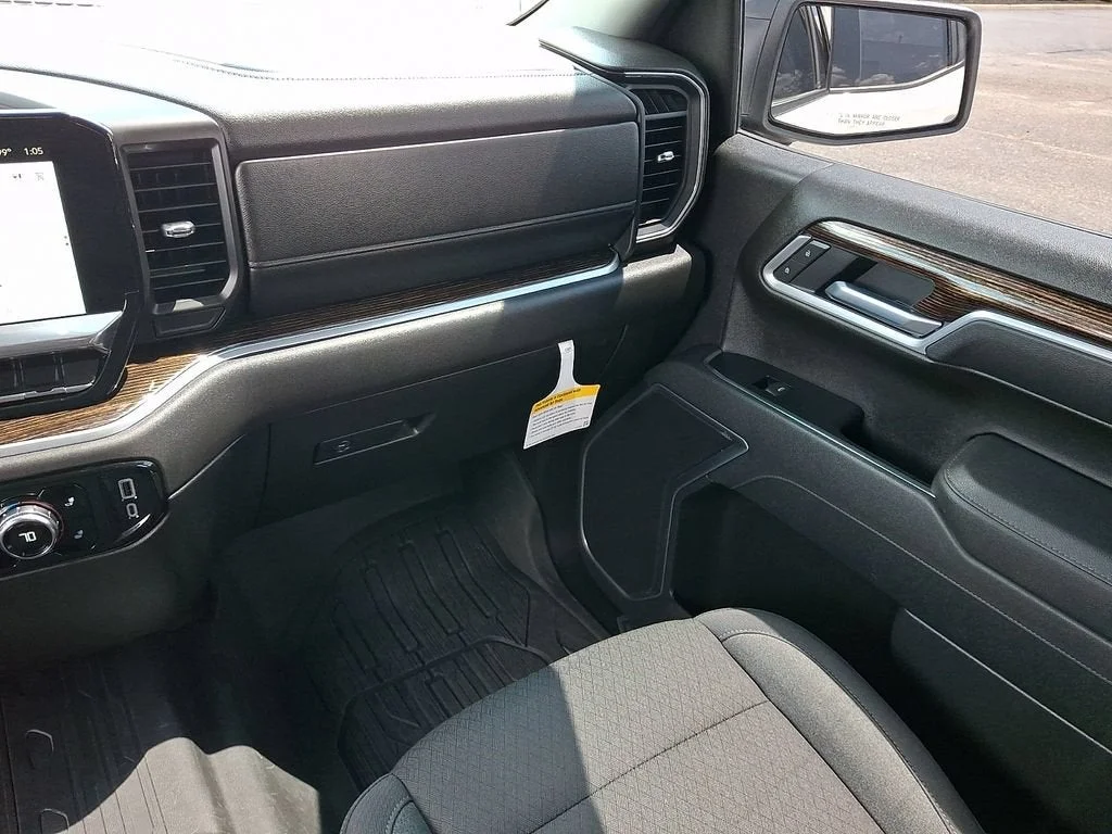 Used 2026 Summit White GMC Elevation image 50