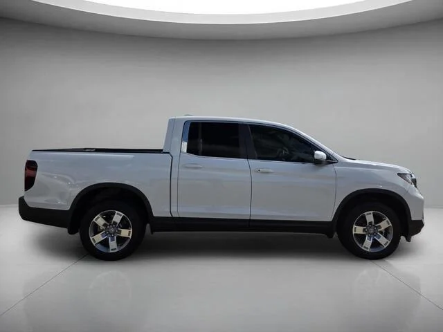 Certified Used 2026 Platinum White Pearl Honda RTL image 6