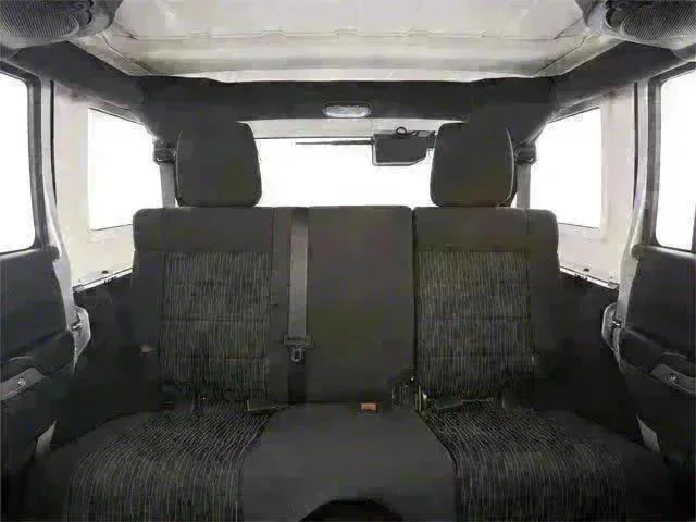 Used 2010 Silver Jeep Unlimited Sahara image 15