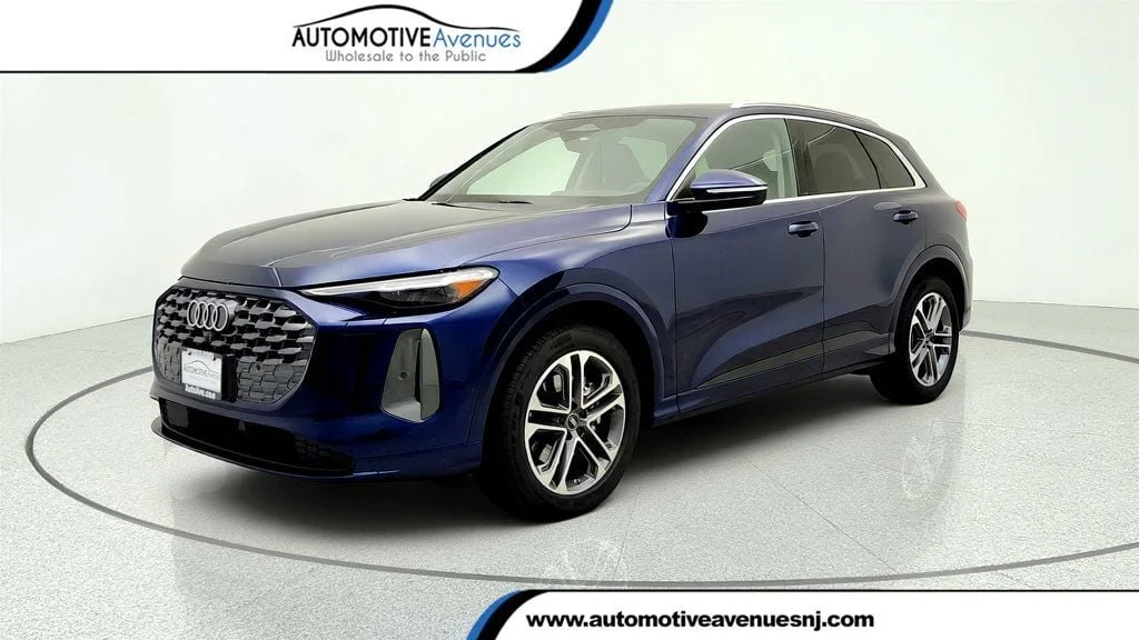 2025 Audi Q5 40 Prestige's photo