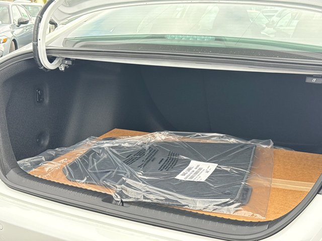 New 2026 Platinum White Pearl Honda Touring image 6