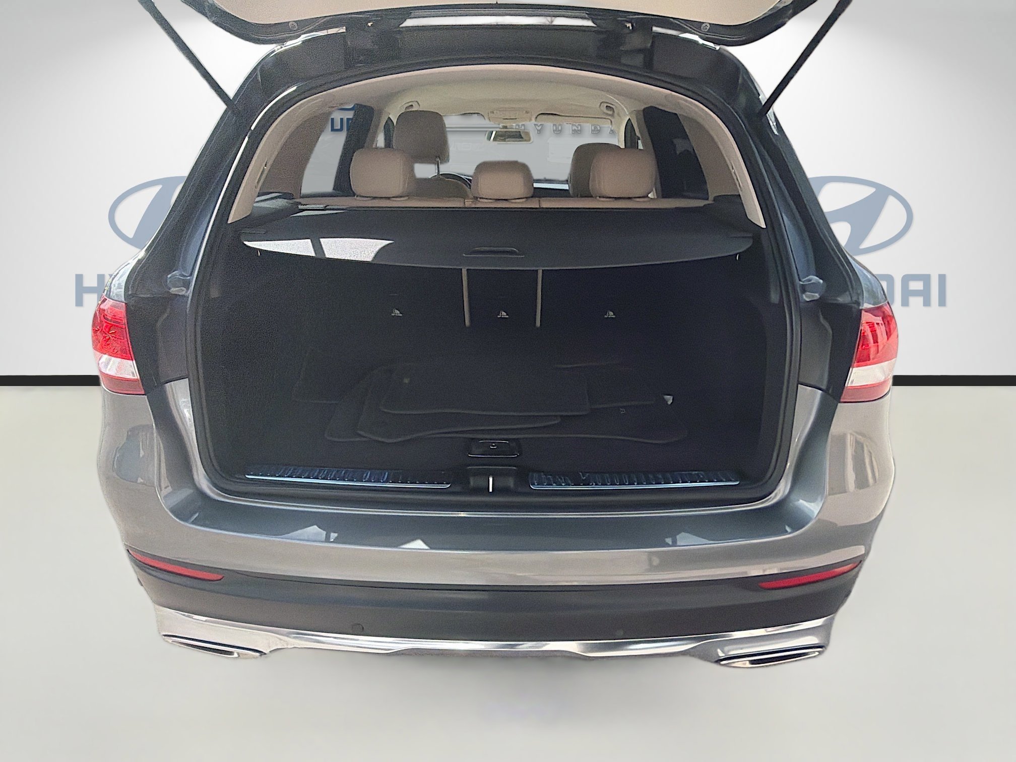 Used 2019 Selenite Gray Metallic Mercedes-Benz GLC 300 image 24
