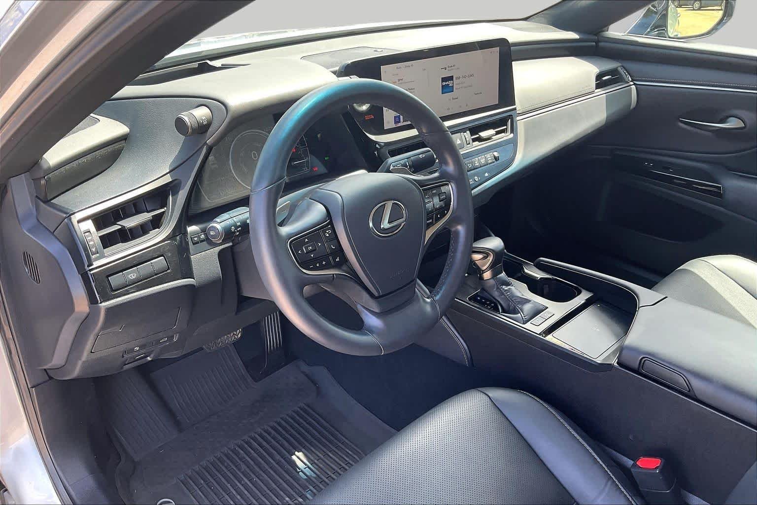 Certified Used 2025 Iridium Lexus  image 15