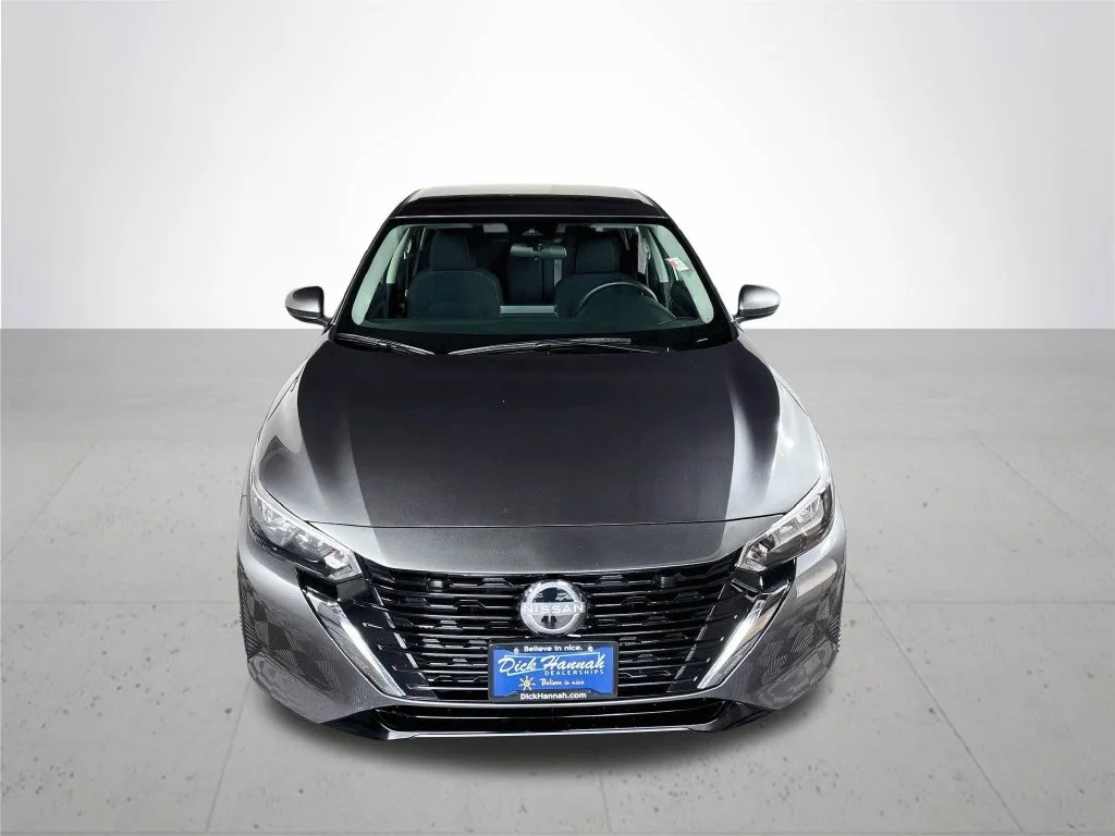 Used 2025 Gray Nissan S image 3