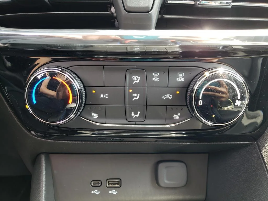 2026 Buick Encore GX Sport Touring - Photo 12