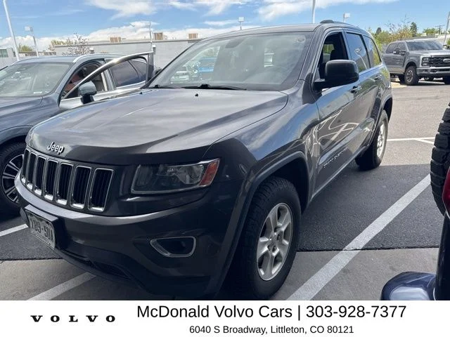 Used 2014 Gray Jeep Laredo image 1