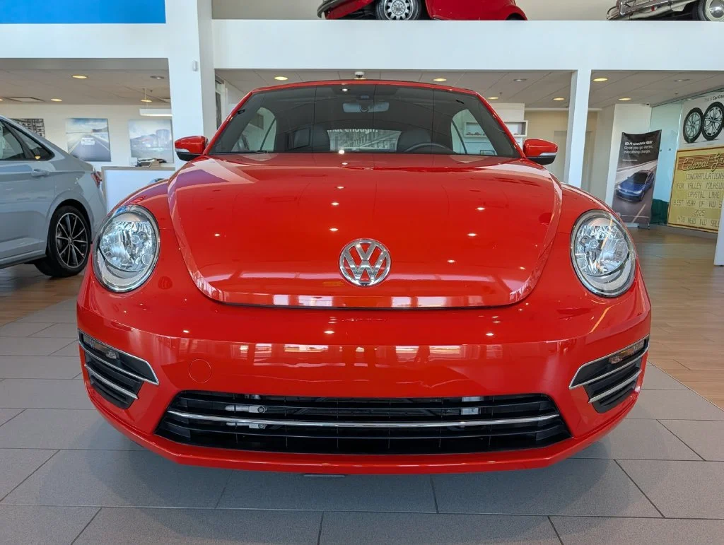 Used 2019 Orange Volkswagen 2.0T SE image 7