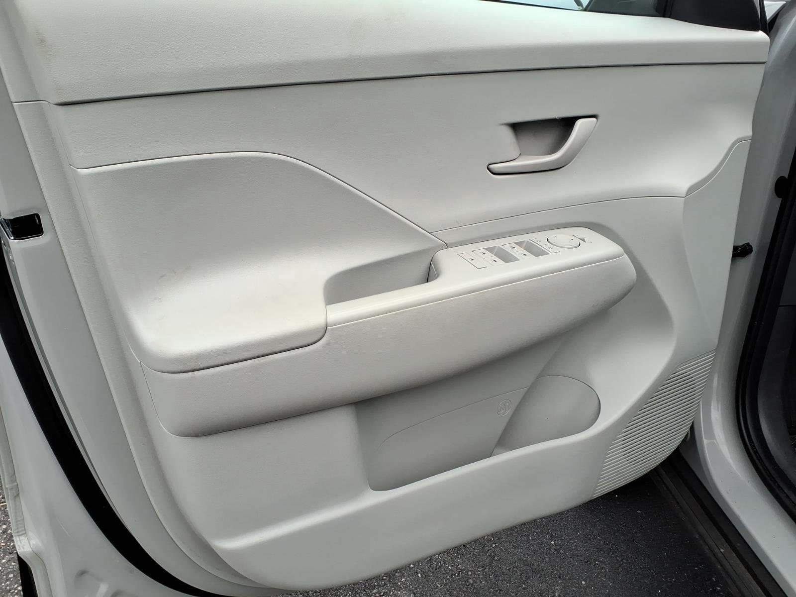 2024 Hyundai Kona SEL - Photo 22