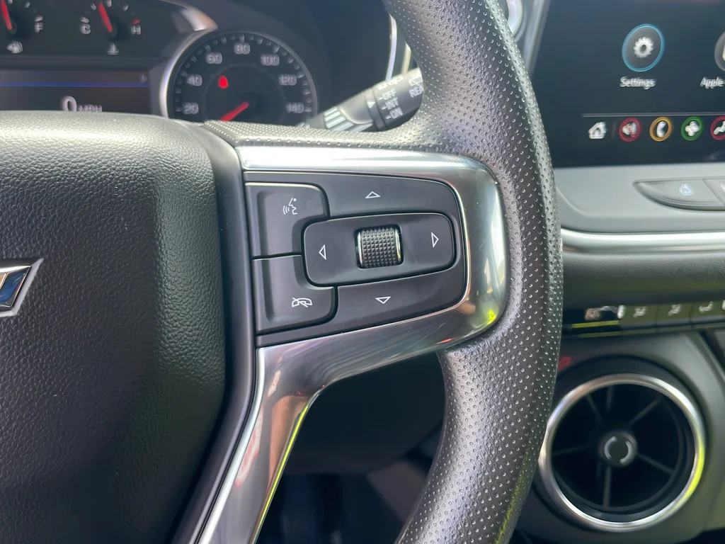 Used 2023 White Chevrolet LT image 17