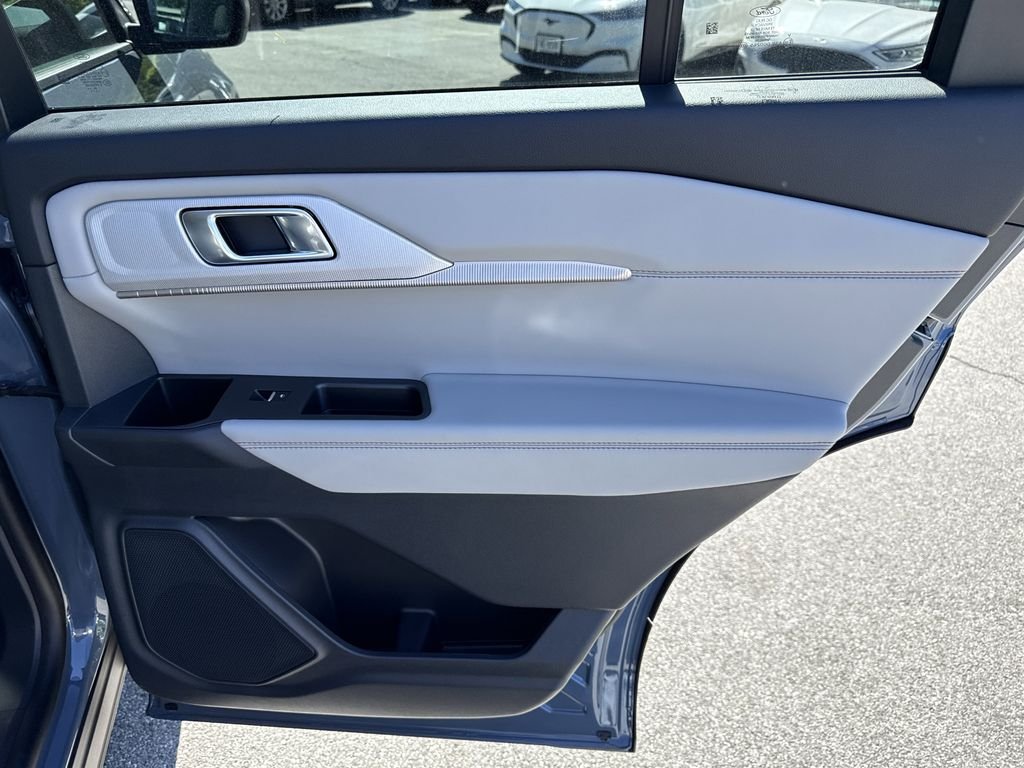 New 2026 Vapor Blue Metallic Ford Active image 33
