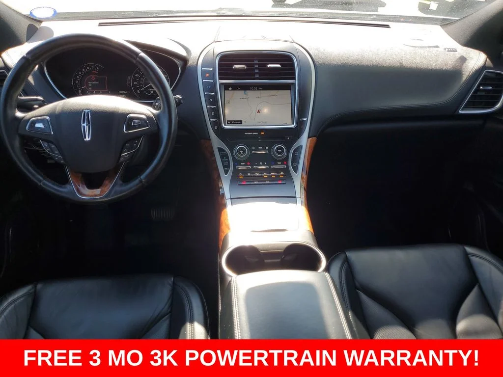 Used 2016 Silver Lincoln Select image 31