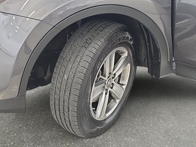 Used 2015 Gray Toyota XLE image 29